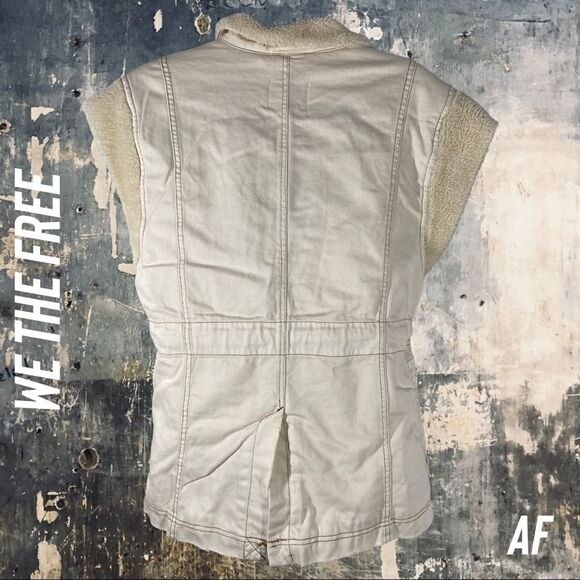 WE THE FREE ETTA SHERPA VEST NATURAL NEW NWT Medium - Picture 4 of 5